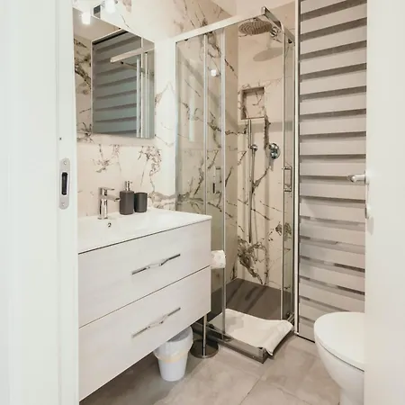 Bella Vista Con Piscina - Lakeside Leisure & Business * Dormelletto