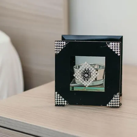 Bella Vista Con Piscina - Lakeside Leisure & Business Apartment