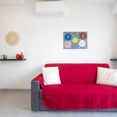 Bella Vista Con Piscina - Lakeside Leisure & Business Apartment *