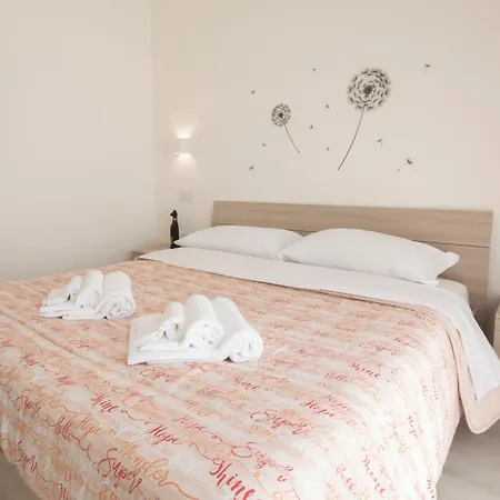Bella Vista Con Piscina - Lakeside Leisure & Business Appartement *