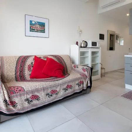 Bella Vista Con Piscina - Lakeside Leisure & Business Appartement *