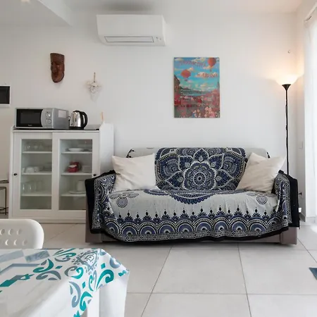 Bella Vista Con Piscina - Lakeside Leisure & Business Apartment Dormelletto