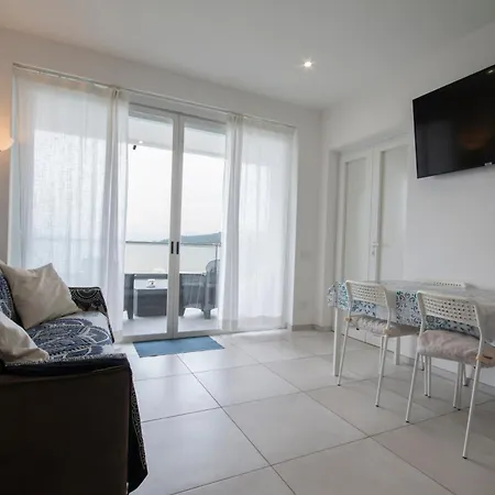 Bella Vista Con Piscina - Lakeside Leisure & Business * Dormelletto