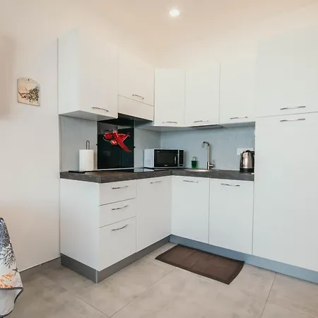 Bella Vista Con Piscina - Lakeside Leisure & Business