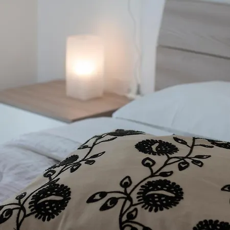 Bella Vista Con Piscina - Lakeside Leisure & Business Dormelletto