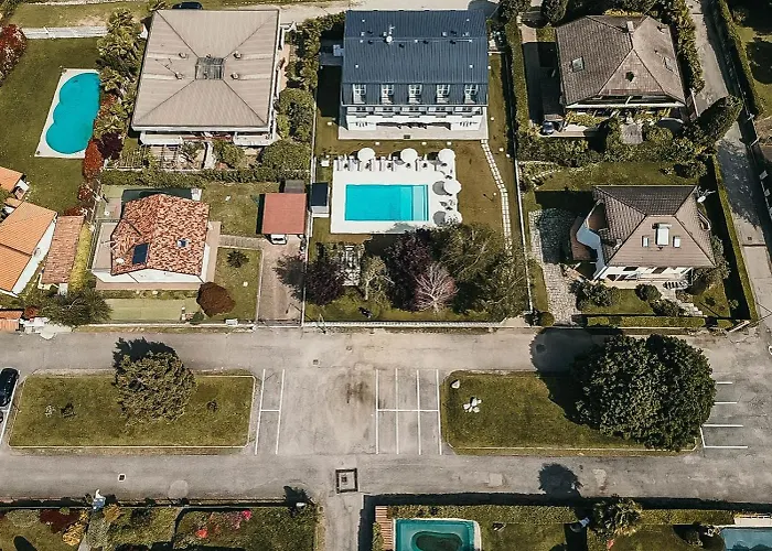 Bella Vista Con Piscina - Lakeside Leisure & Business *