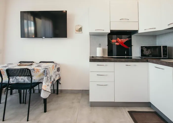 Bella Vista Con Piscina - Lakeside Leisure & Business * ドルメッレット