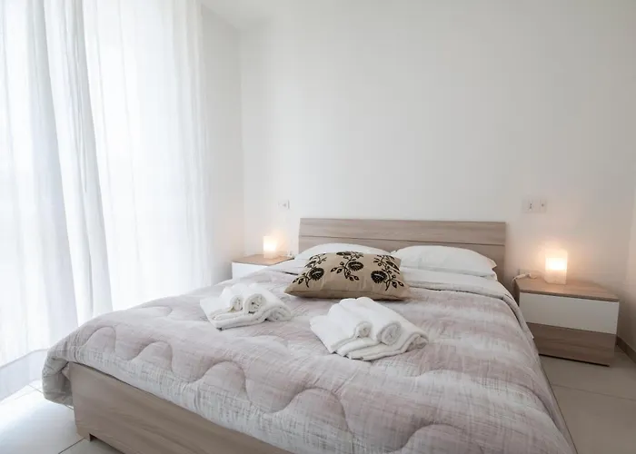 アパート Bella Vista Con Piscina - Lakeside Leisure & Business ドルメッレット