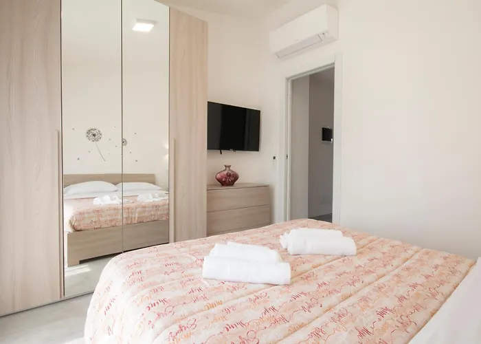 Bella Vista Con Piscina - Lakeside Leisure & Business *