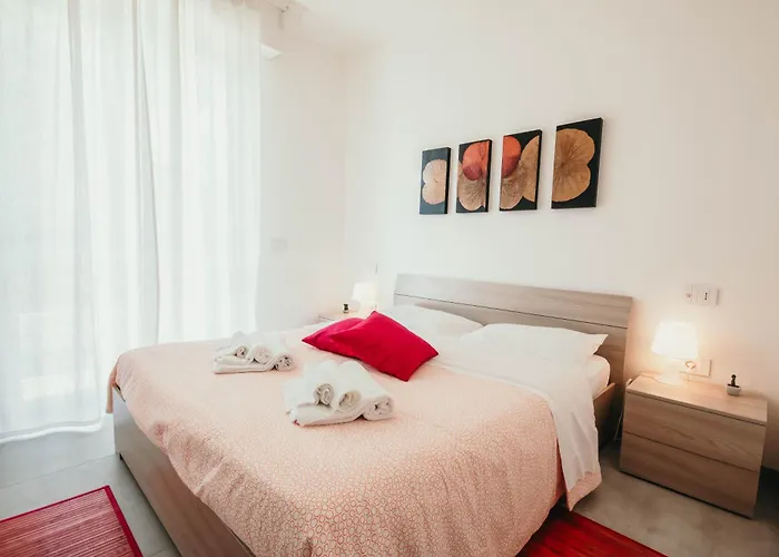 Bella Vista Con Piscina - Lakeside Leisure & Business *