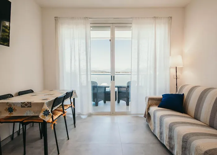 Bella Vista Con Piscina - Lakeside Leisure & Business アパート ドルメッレット