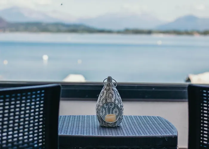 Bella Vista Con Piscina - Lakeside Leisure & Business