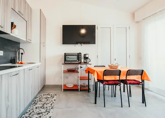 Bella Vista Con Piscina - Lakeside Leisure & Business