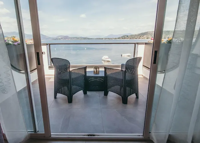 Bella Vista Con Piscina - Lakeside Leisure & Business アパート