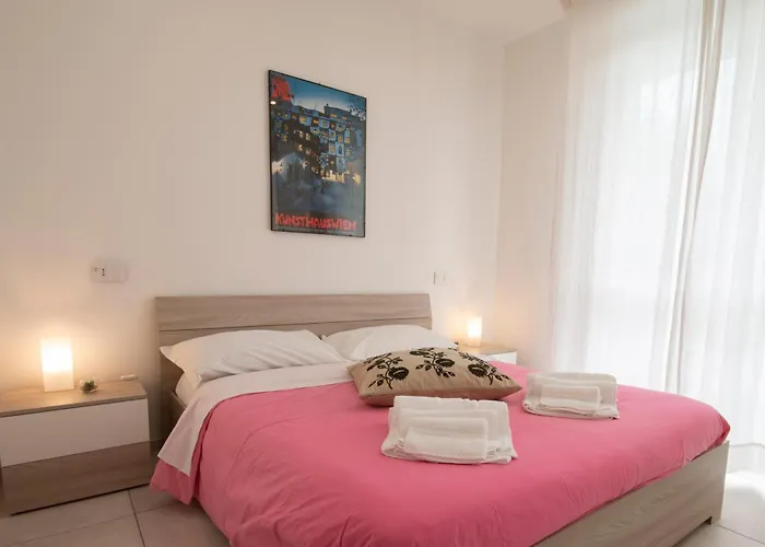 Bella Vista Con Piscina - Lakeside Leisure & Business アパート ドルメッレット