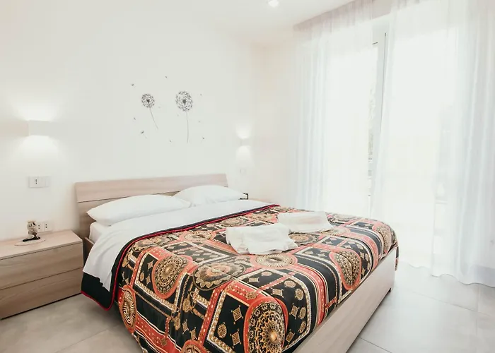 Bella Vista Con Piscina - Lakeside Leisure & Business * ドルメッレット